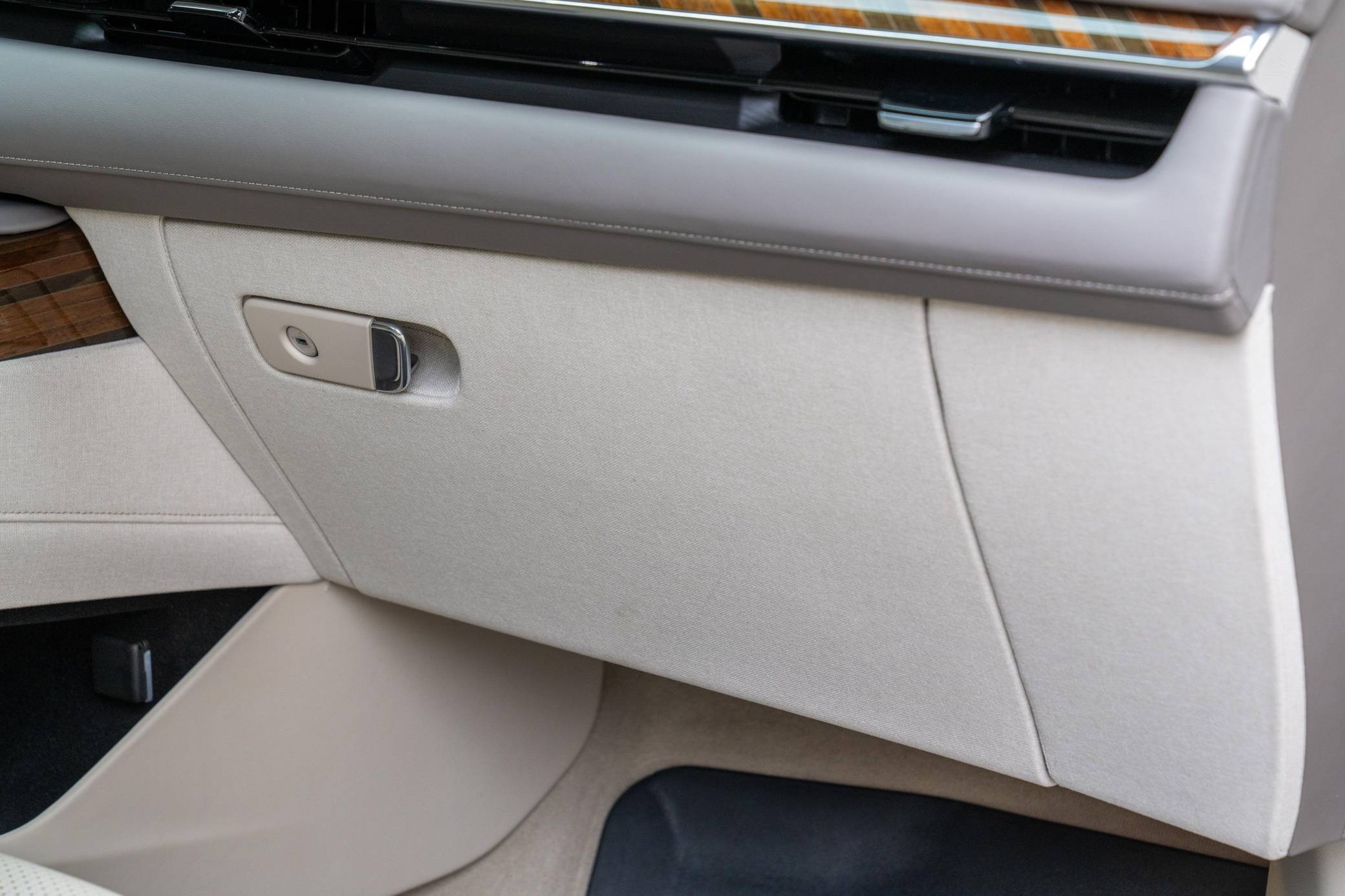 2023 Cadillac Escalade 4WD Sport Platinum Interior 13