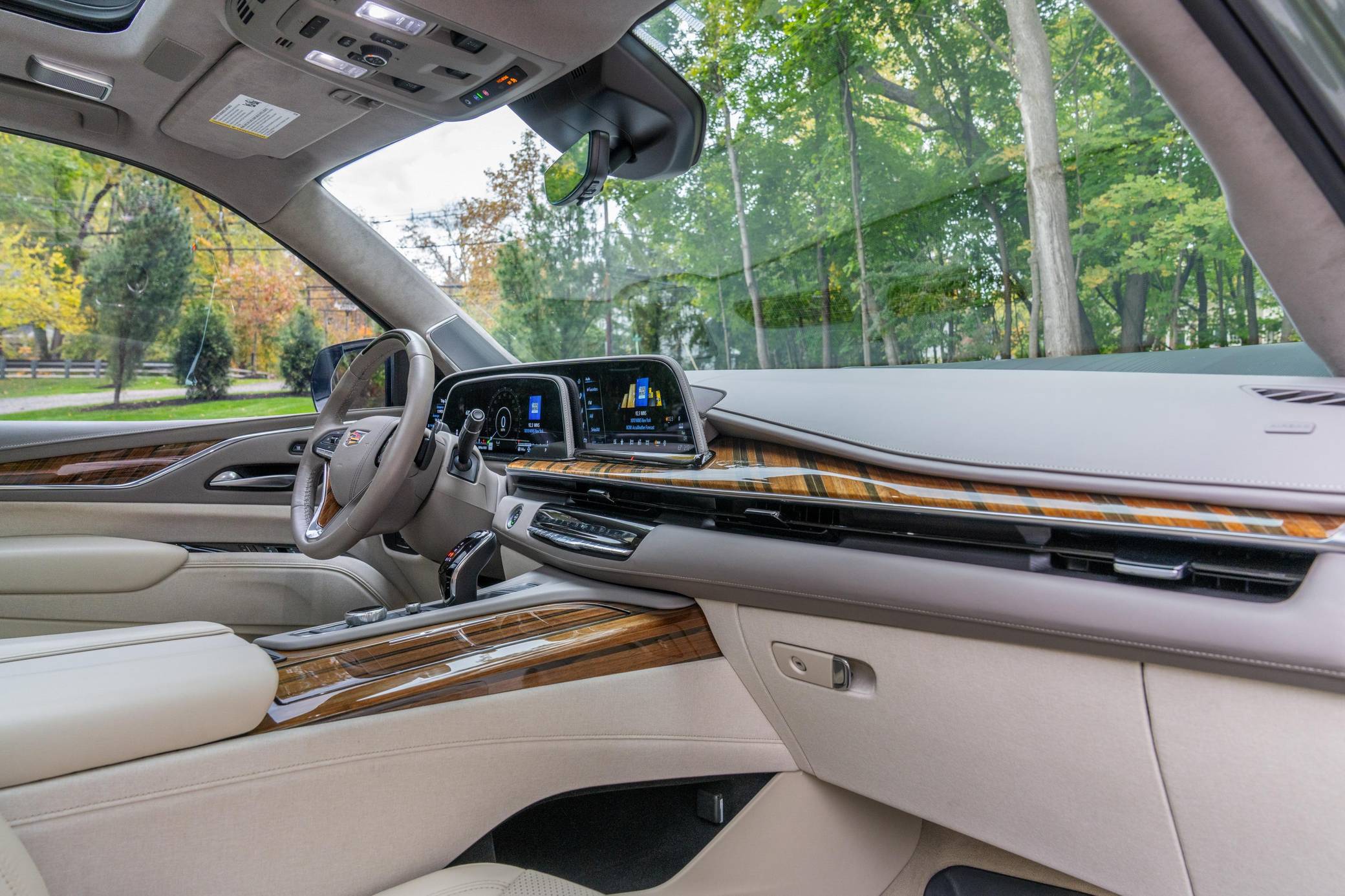 2023 Cadillac Escalade 4WD Sport Platinum Interior 15
