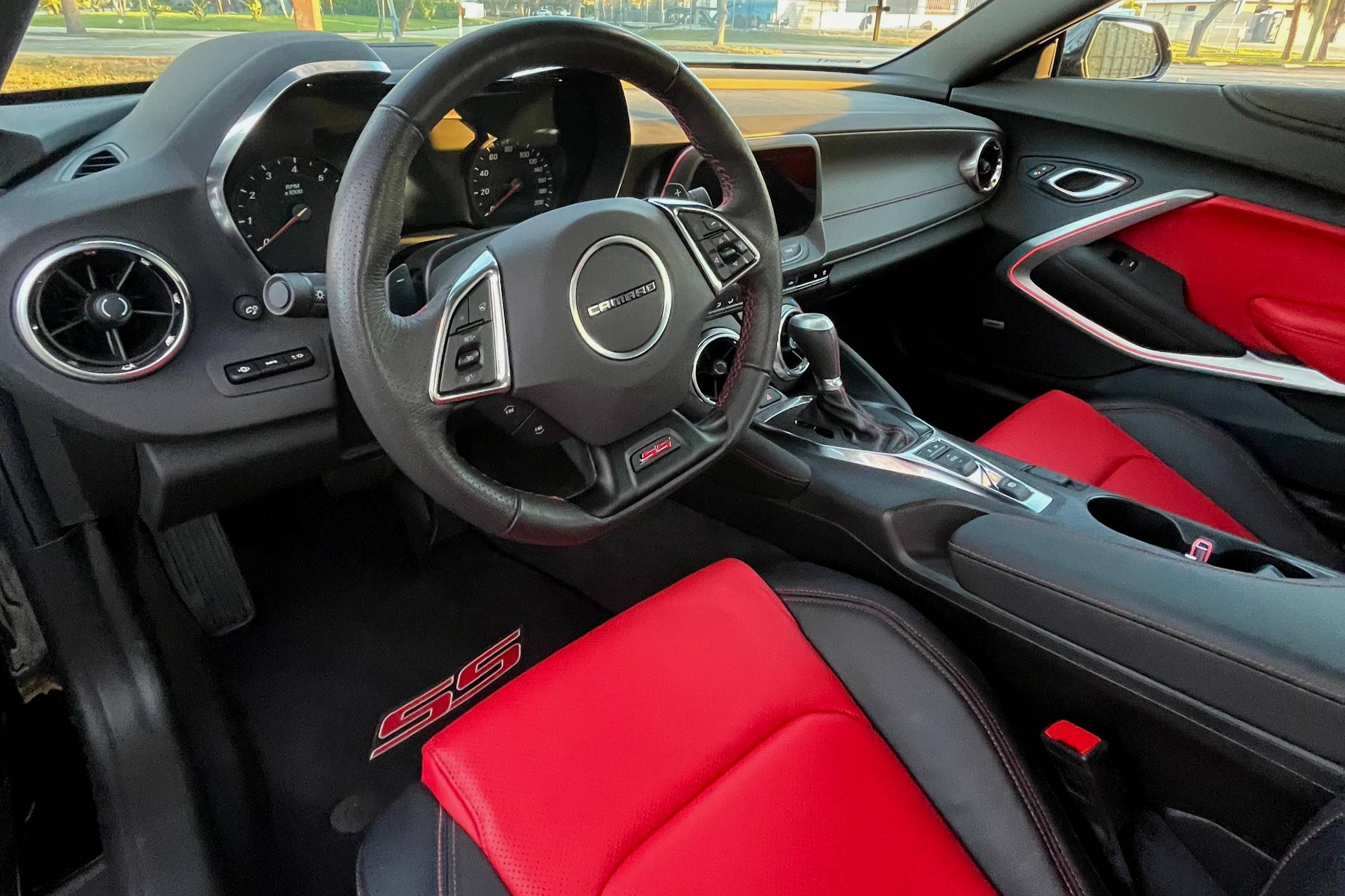 2023 Chevrolet Camaro 2SS Convertible Interior 1