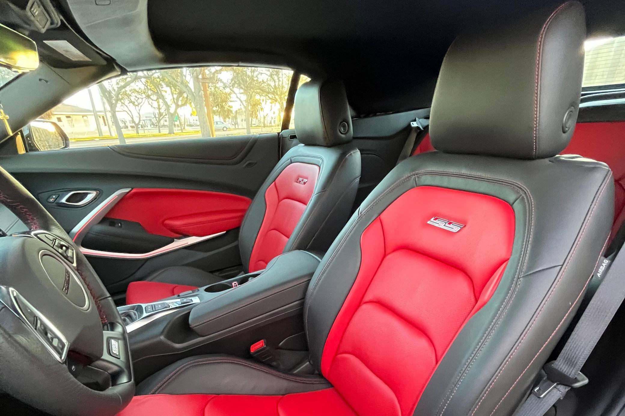 2023 Chevrolet Camaro 2SS Convertible Interior 2