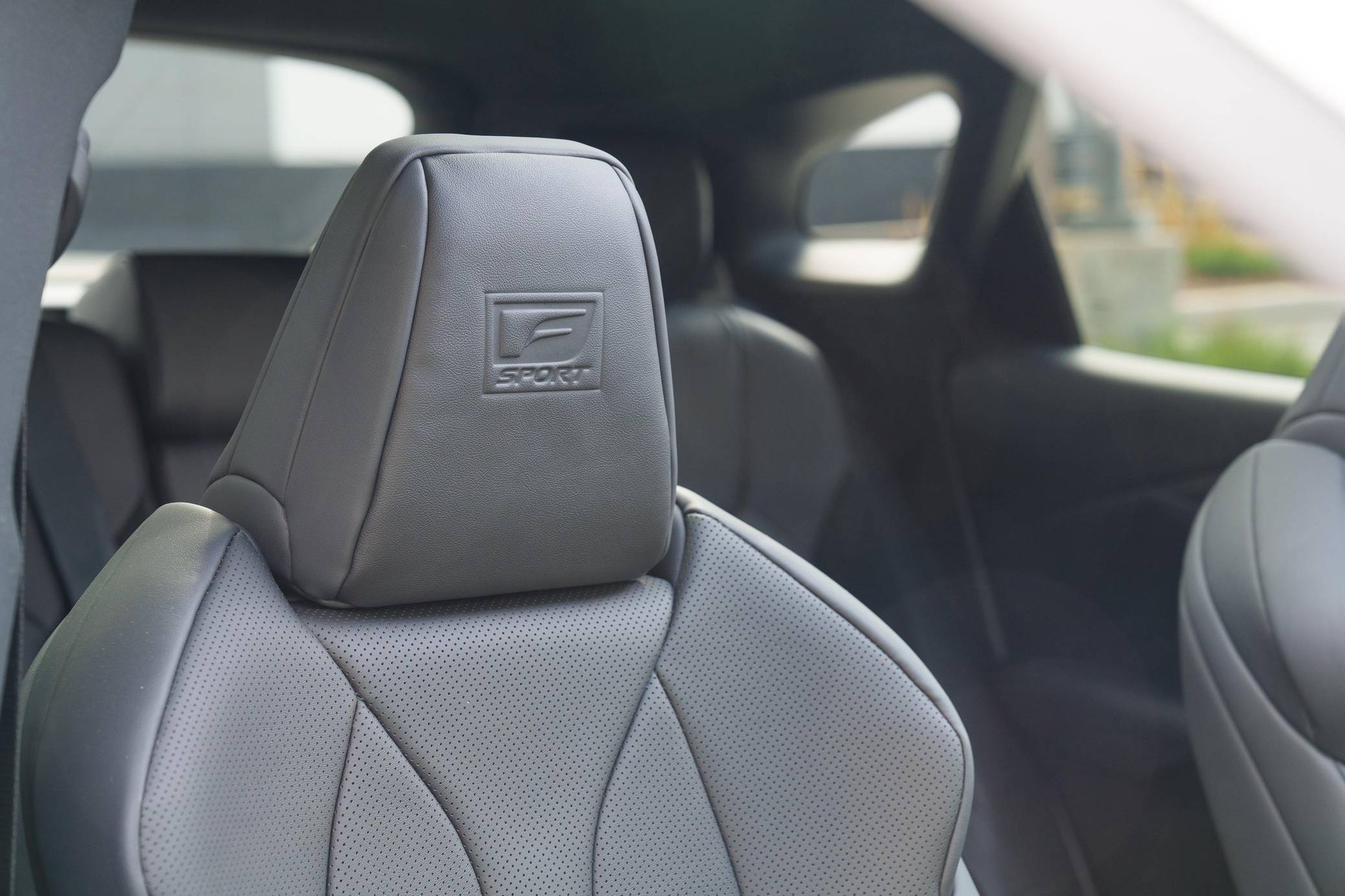 2023 Lexus RX 500h F Sport Performance Interior 13