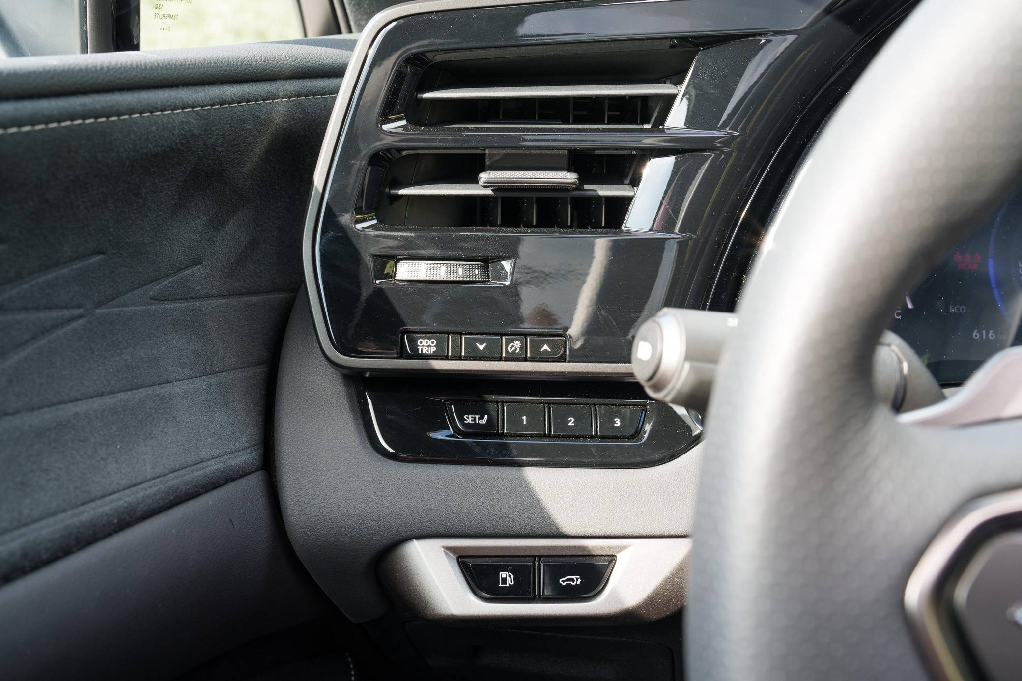 2023 Lexus RX 500h F Sport Performance Interior 20
