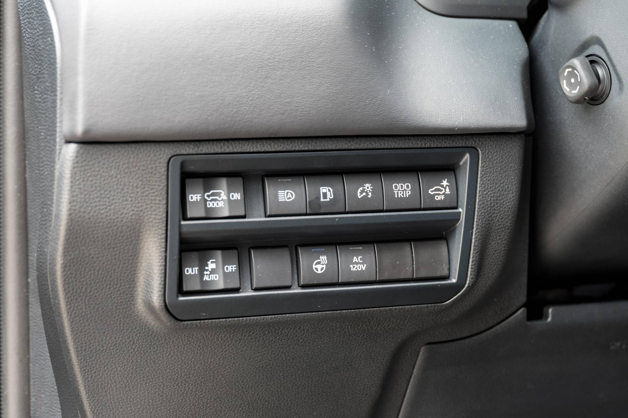 2023 Toyota Sequoia Platinum 4x4 Interior 17
