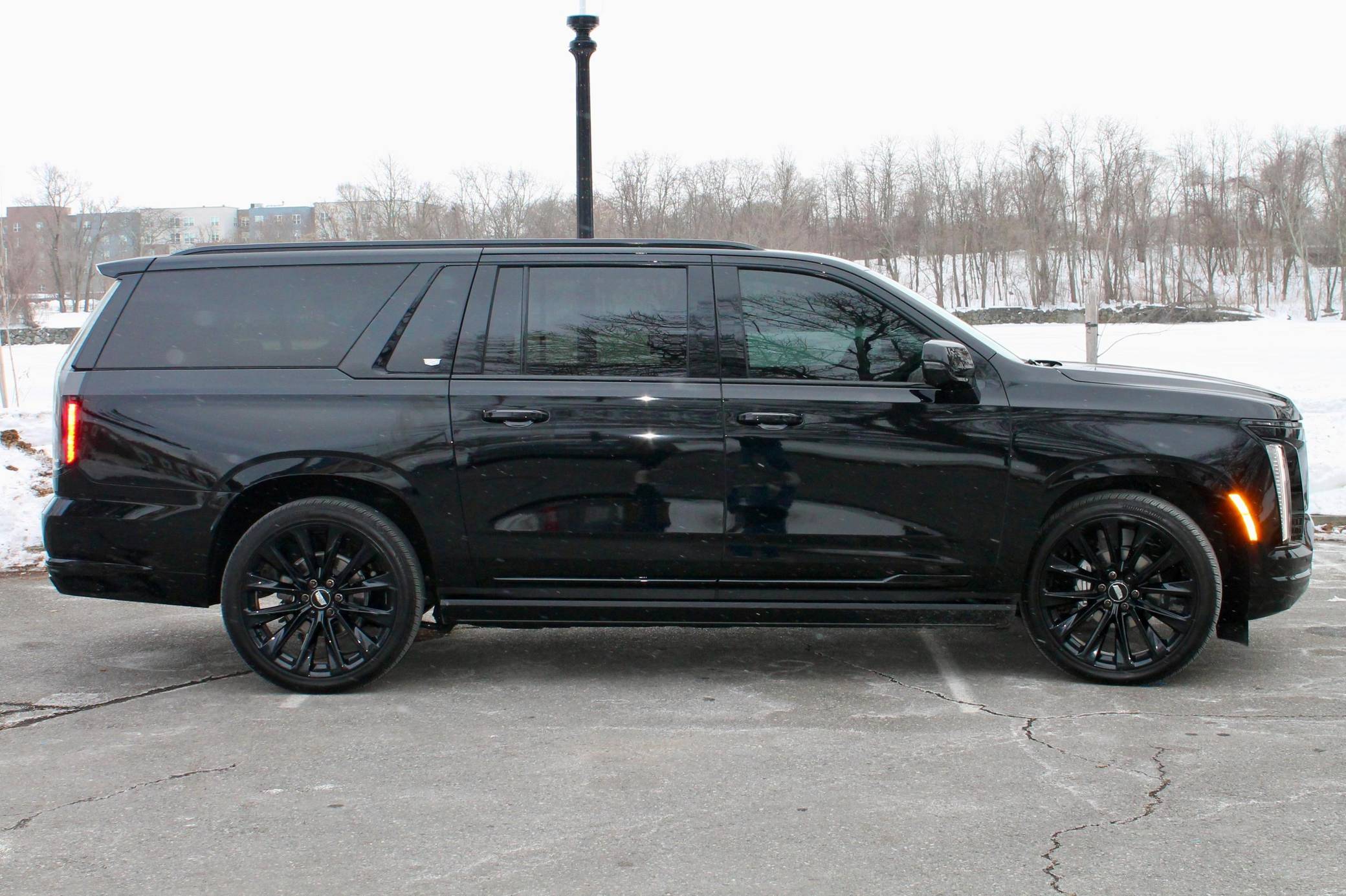 2025 Cadillac Escalade ESV 4WD Sport Platinum Exterior 3