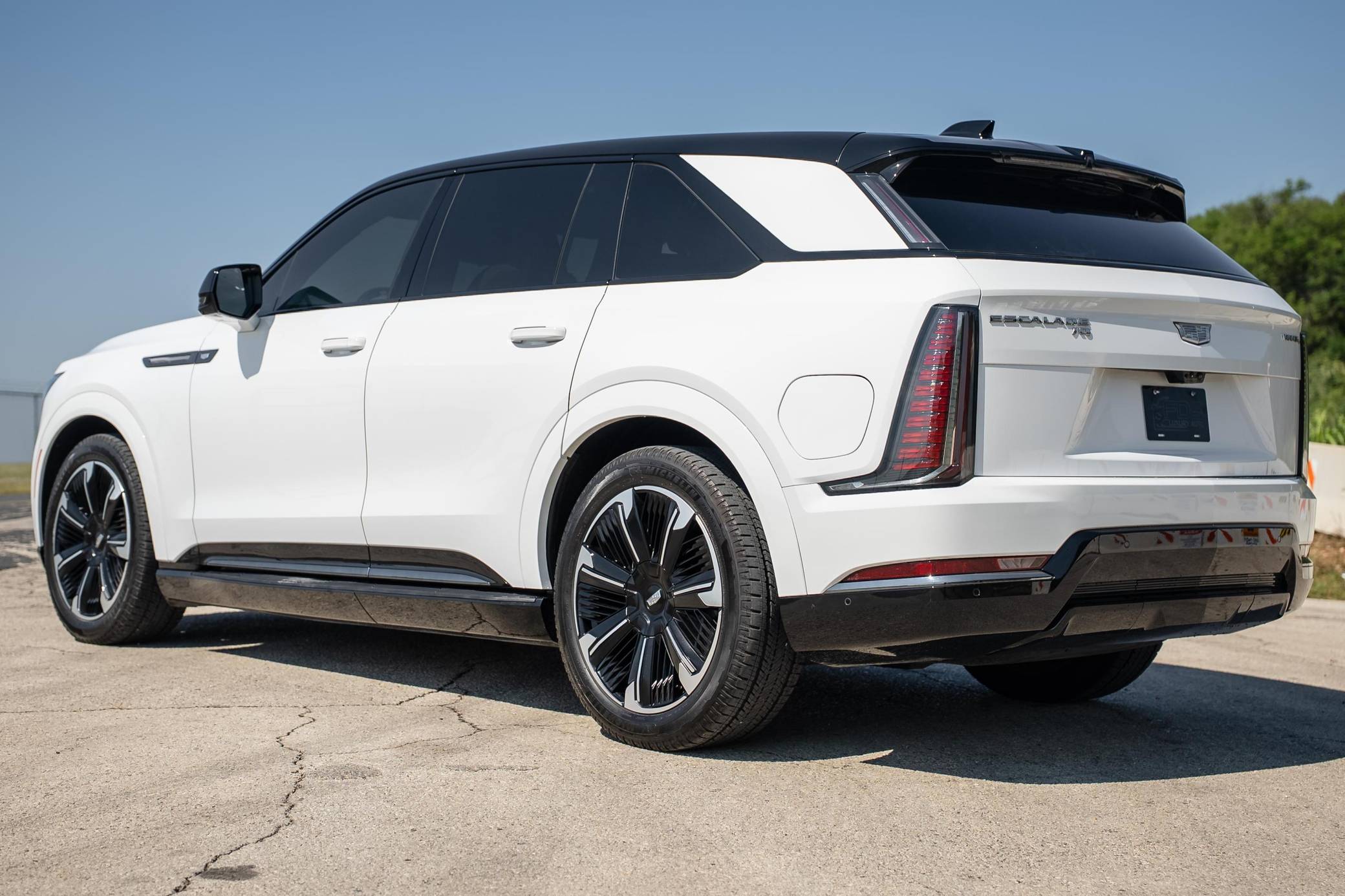 2025 Cadillac Escalade IQ Sport 2 Exterior 4