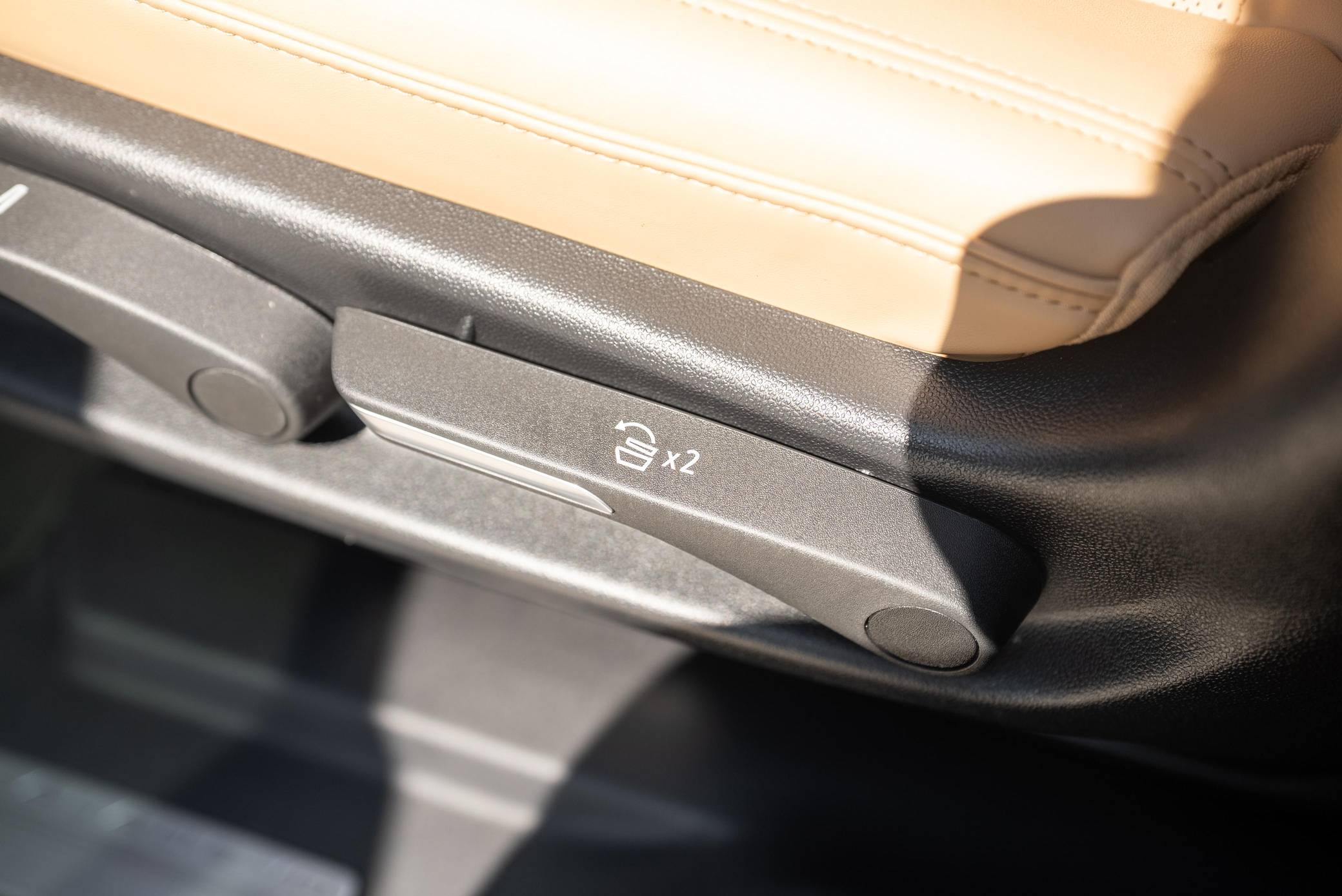 2025 Cadillac Escalade IQ Sport 2 Interior 17