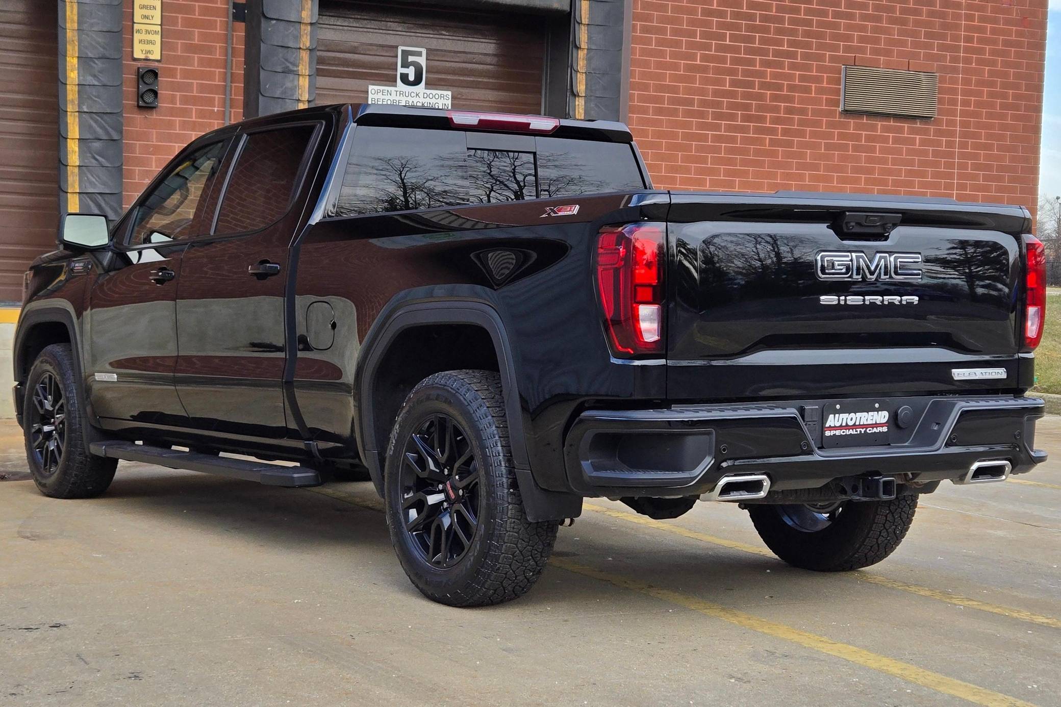 2025 GMC Sierra 1500 Elevation Crew Cab 4x4 Exterior 4
